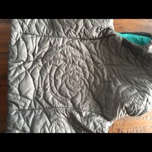 EEUC Ivivva quilted design reversible vest size 8